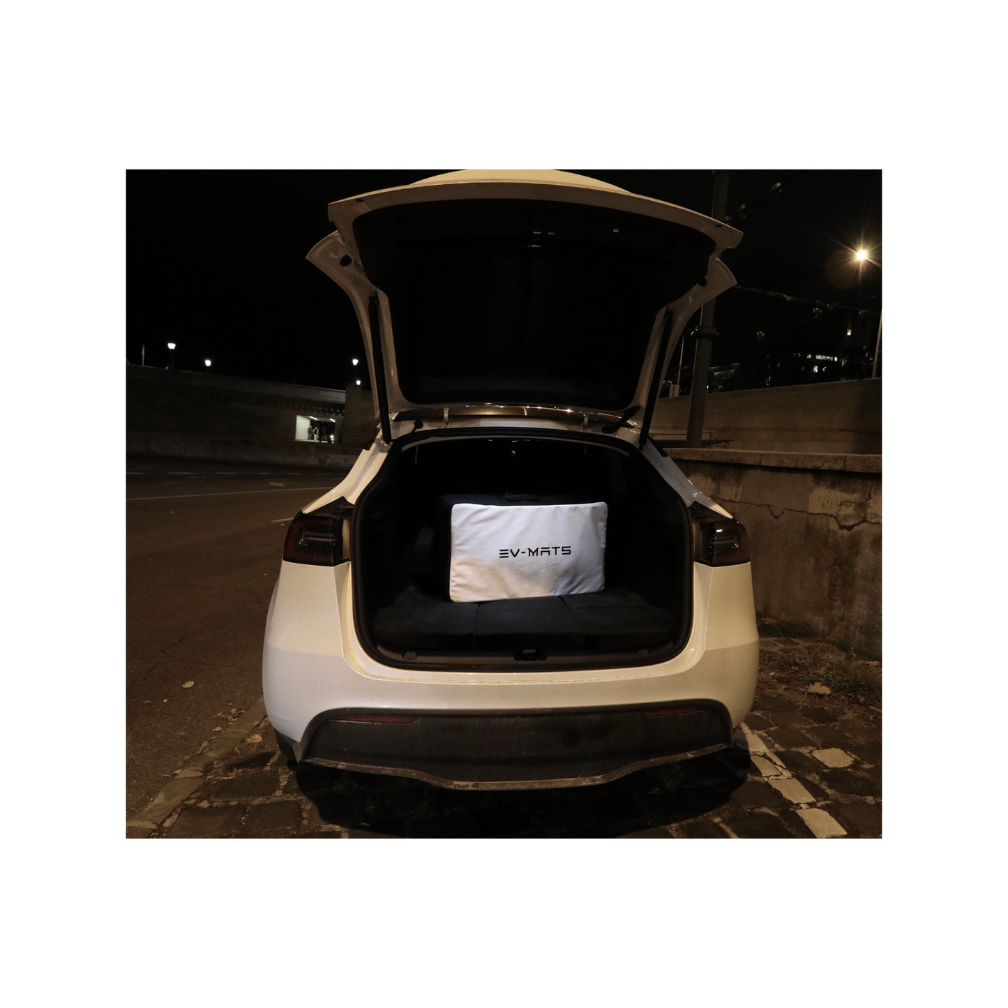 EV-MATS Tesla Model 3 + Highland mattress and carrying bag is a premium memory foam mattress, perfectly fits the dimensions of the Tesla Model 3, provides perfect comfort for sleeping, can be stored in the trunk