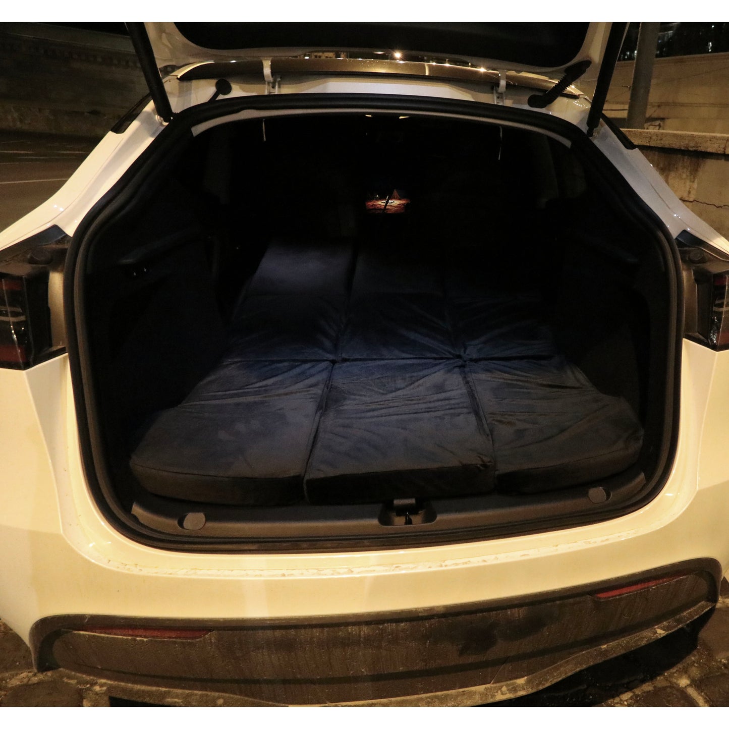 EV-MATS Tesla Model 3 + Highland mattress and carrying bag is a premium memory foam mattress, perfectly fits the dimensions of the Tesla Model 3, provides perfect comfort for sleeping, can be stored in the trunk