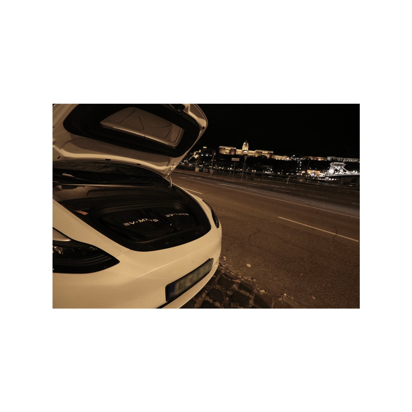 EV-MATS Deluxe CAMP SET per Tesla Model 3 con materasso Tesla con borsa impermeabile per il bagagliaio posteriore, lenzuolo di raso, piumone, 2 cuscini con fodere, 11 sfumature e 2 borse impermeabili per il bagagliaio anteriore del Model 3