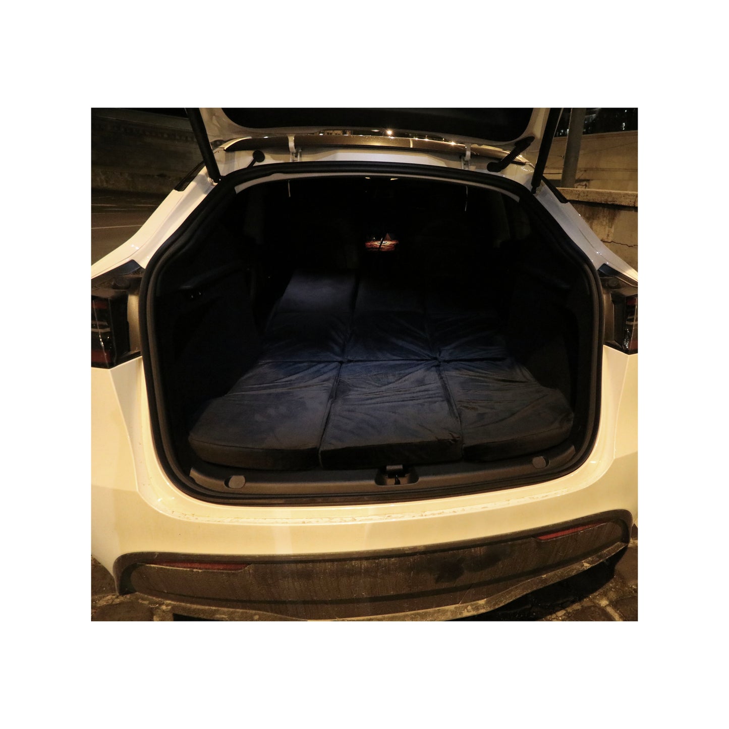EV-MATS Deluxe CAMP SET voor Tesla Model 3 met Tesla-matras met waterdichte tas voor de achterste kofferbak, satijnen hoeslaken, dekbed, 2 kussens met hoezen, 11 tinten en 2 waterdichte tassen voor de voorste kofferbak van Model 3